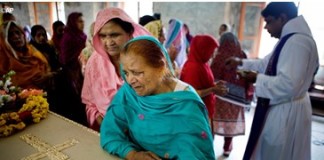 Pope Francis condemns terrorist attack against Pakistani Christians