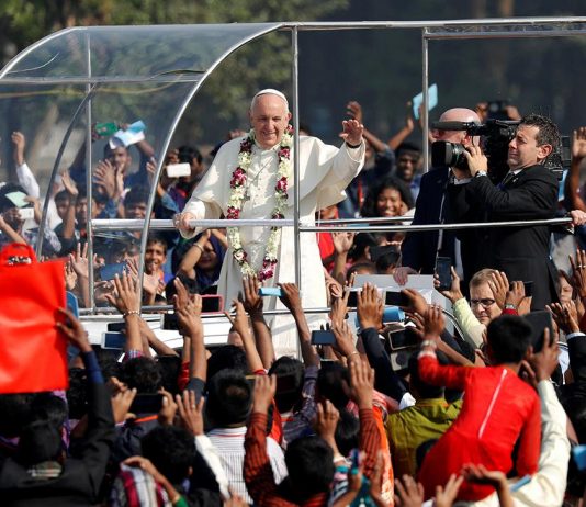 Pope Francis in Papa Mobile before Mass at Suhrawardy Udyan, Dhaka