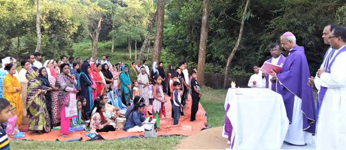 Archbishop Moses offer Mass in Diang Old Graveyard