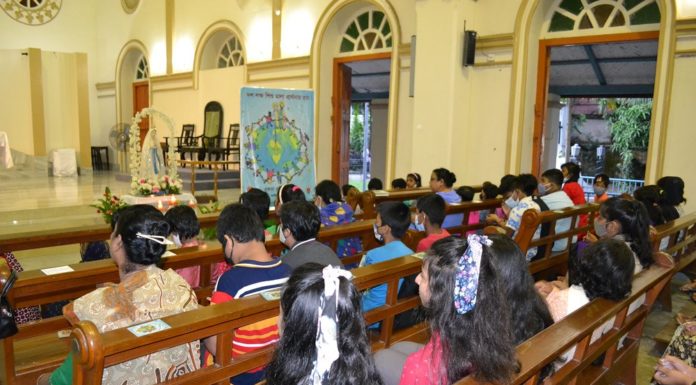 ACN One Million Children Praying the Rosary