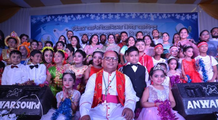 Archbishop Subrato invested with the pallium through a blissful celebration